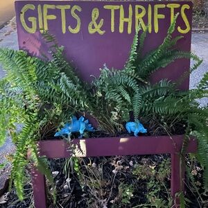 NEW GIFT AND THRIFT STORE MAINE